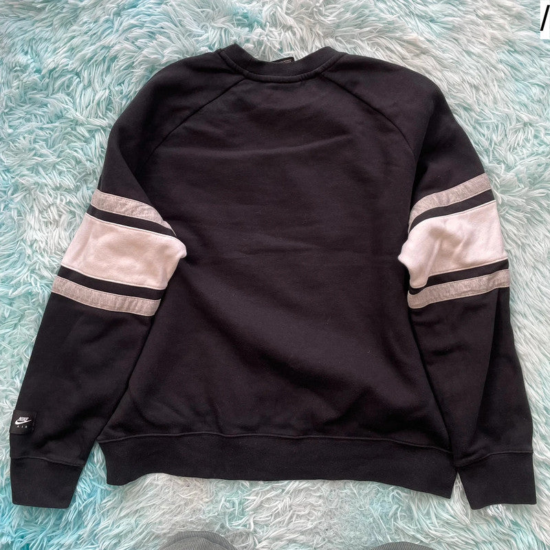 Black Nike Sweatshirt - Large