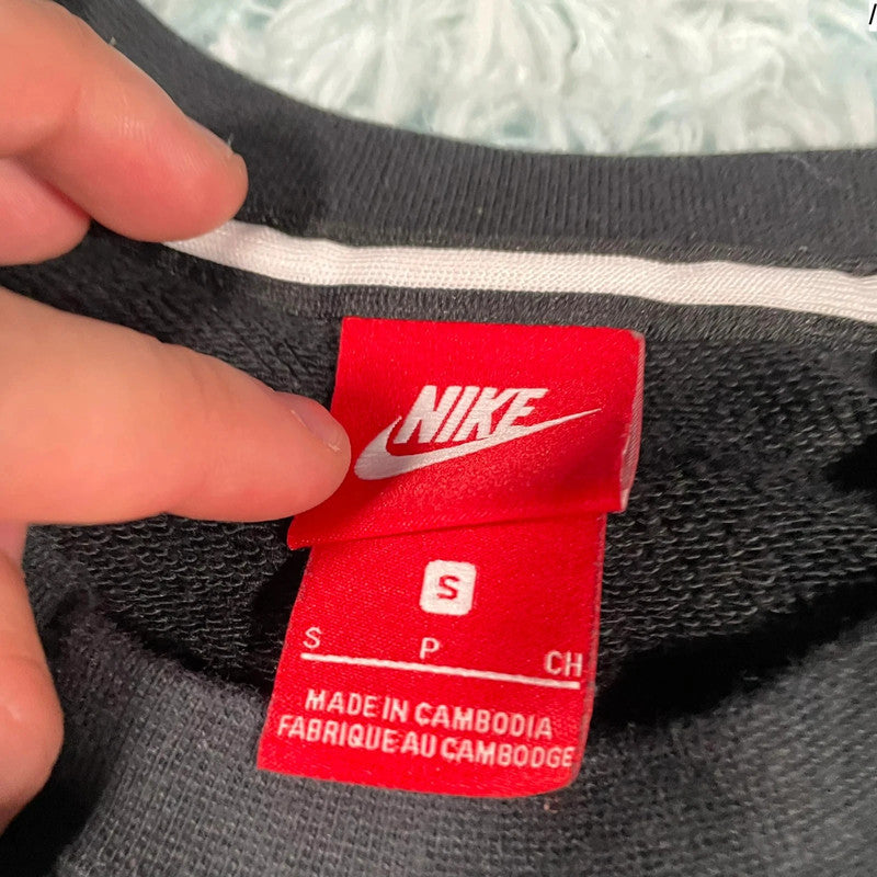 Black Nike Sweatshirt - Small