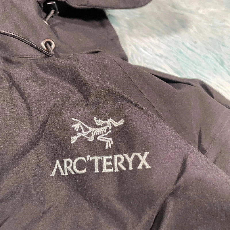 Black Arc’teryx Beta AR Windbreaker Jacket - Womens Large