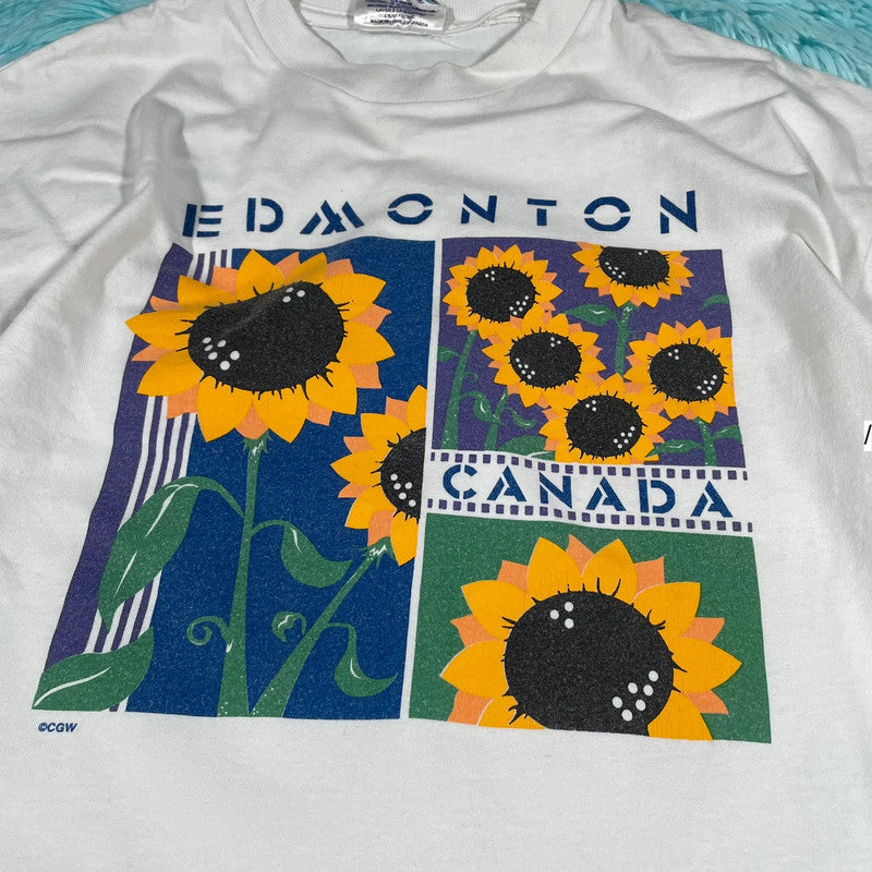 Vintage 90s White Canada Sunflower Graphic T Shirt - Medium