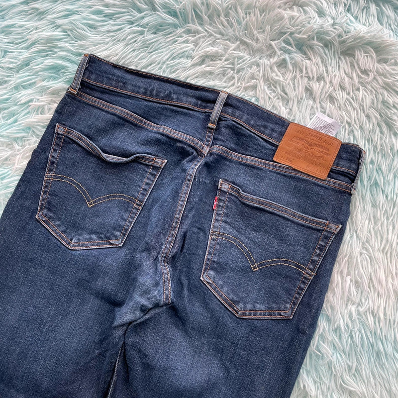 Blue Levi’s 502 Jeans Straight Leg - W32 L32
