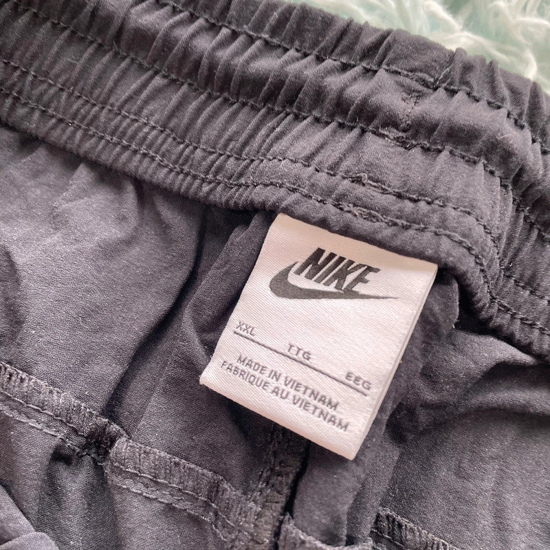 Black Nike Cargo Tracksuit Bottoms - XXL