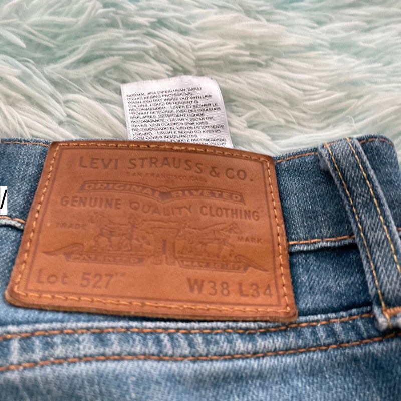 Blue Levi’s Jeans 527 Bootcut Premium - W38 L34