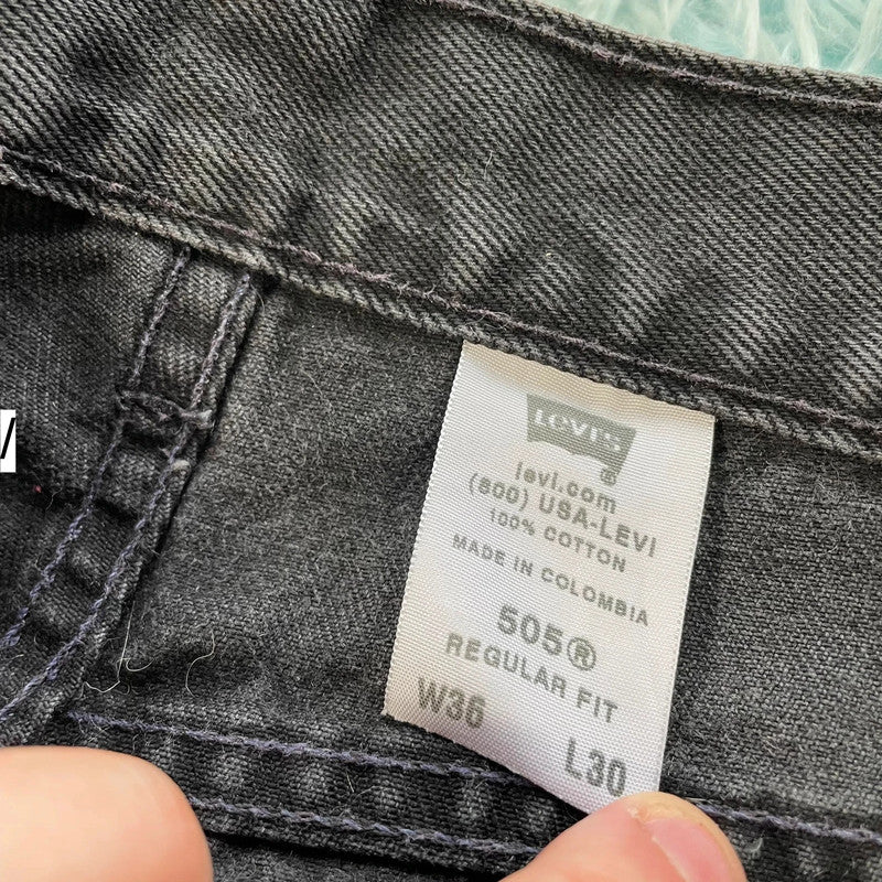 Vintage Dark Grey Levi’s Jeans 505 Straight Loose - W36 L30