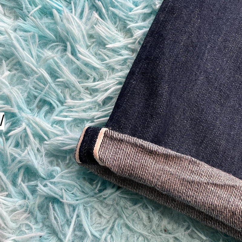 Navy Uniqlo Selvedge Jeans Straight Leg - W33 32L