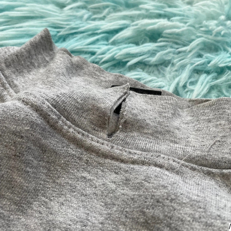 Vintage 90s Grey Quiksilver Sweatshirt Graphic - Small