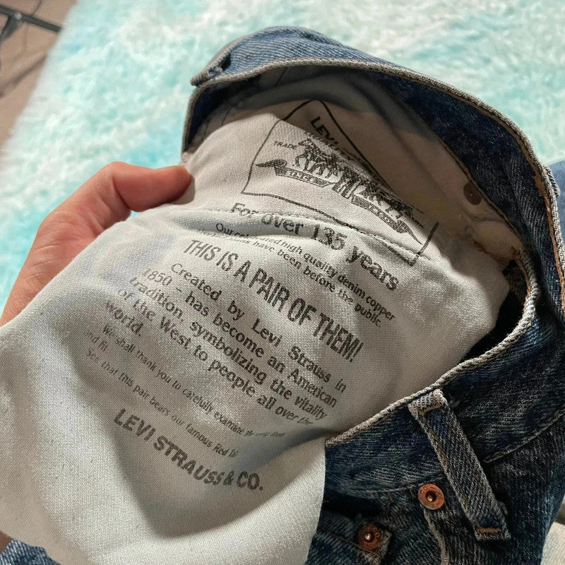 Vintage 90s Levi’s 520 Baggy Jeans - 30W 30L