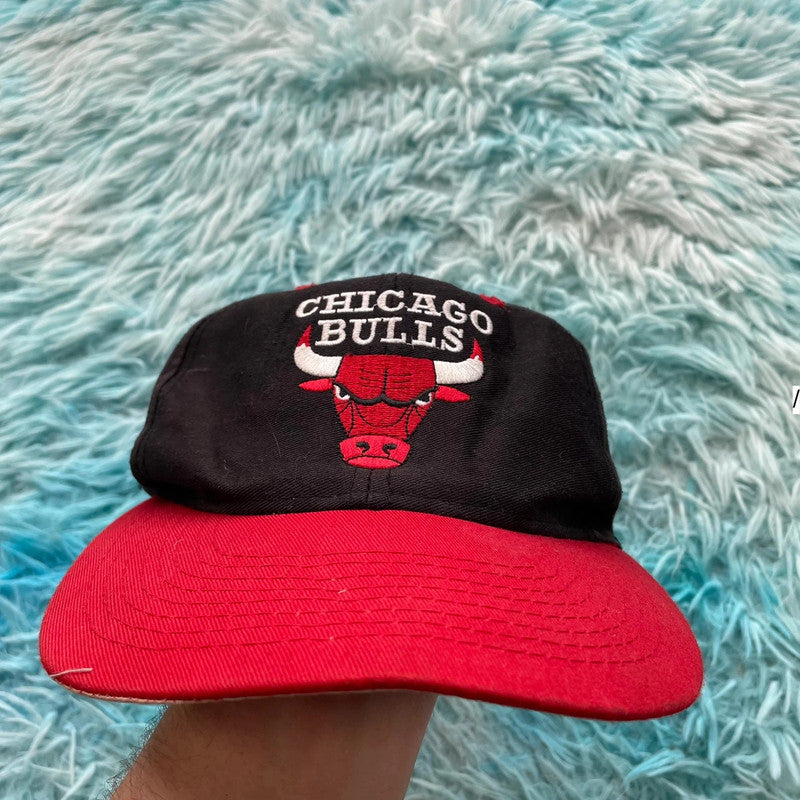 Vintage Black & Red Chicago Bulls NBA Cap