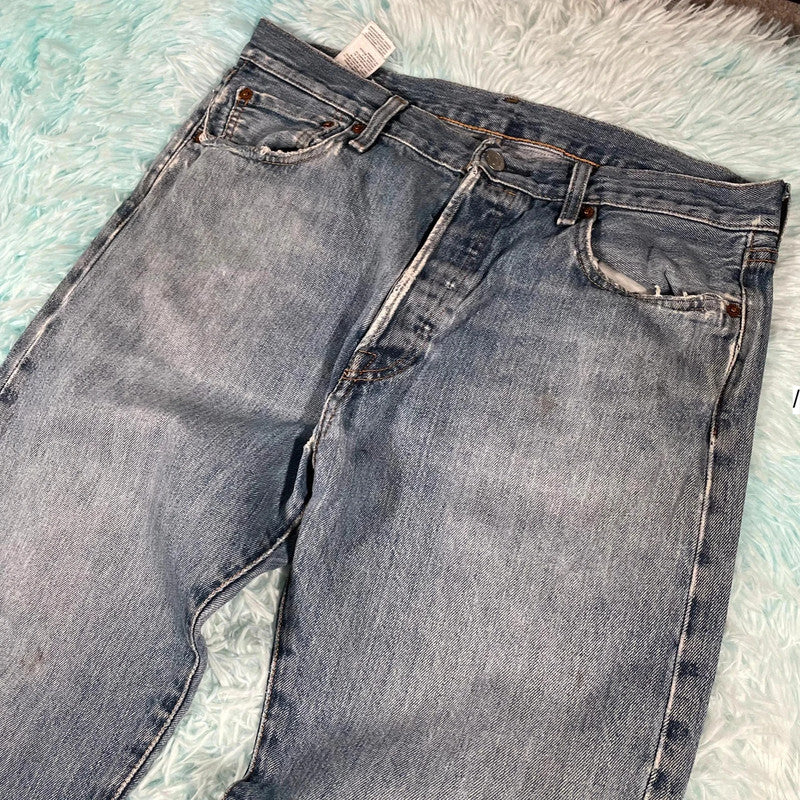 Blue Levi’s 501 Jeans Straight Leg - 34W 32L
