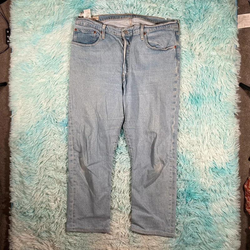 Light Blue Levi’s Jeans 501 Straight Leg - 34W 28L