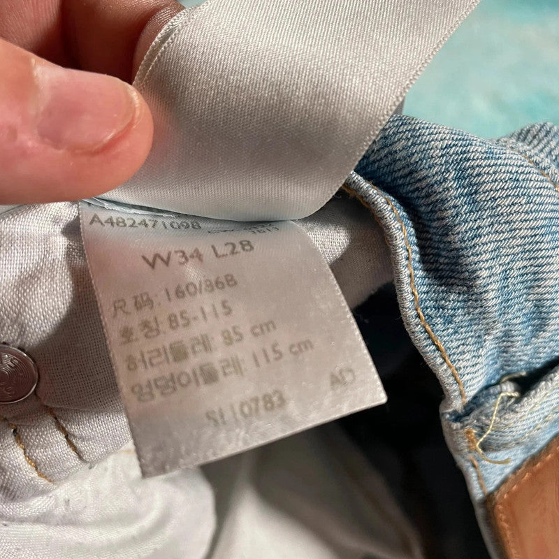 Light Blue Levi’s Jeans 501 Straight Leg - 34W 28L