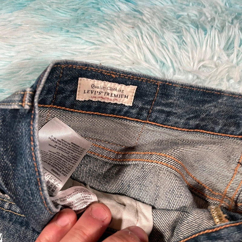 Blue Levi’s 501 Jeans Straight Leg - 30W 34L