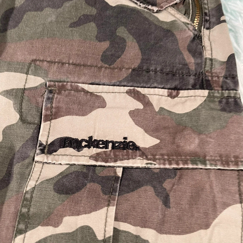 Vintage Y2K Camo Cargo Shorts - XL