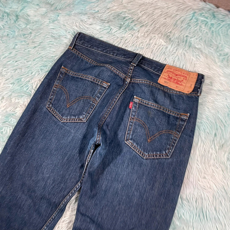 Blue Levi’s Jeans 501 Jeans Straight Leg - W32 L34