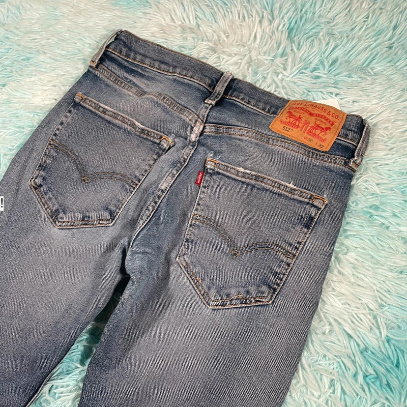 Blue Levi’s Jeans 512 Slim Fit - W30 L32