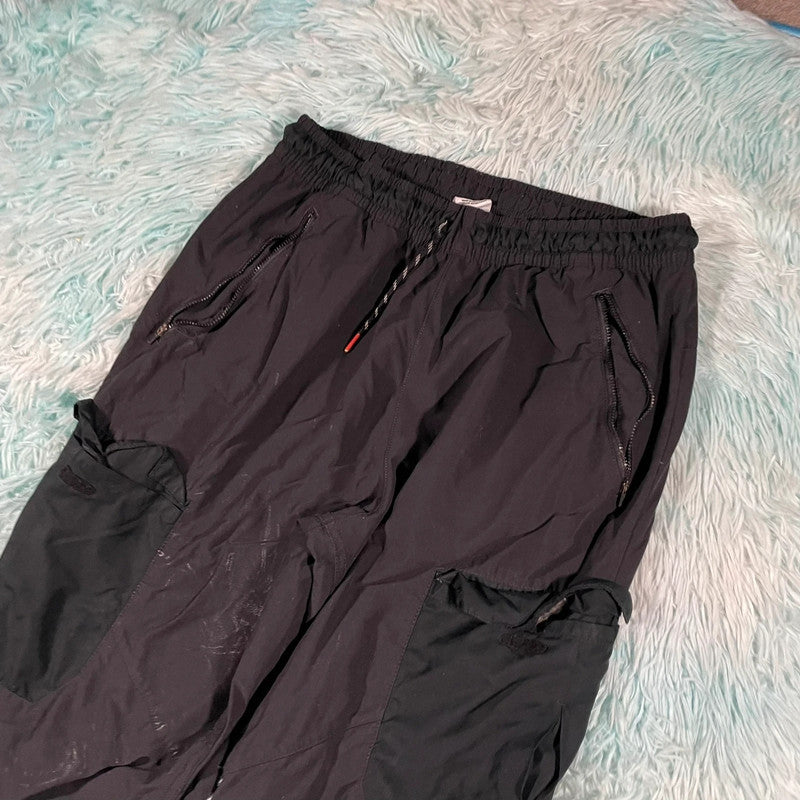 Black Nike Cargo Tracksuit Bottoms - Large