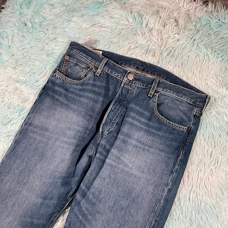 Blue Levi’s Jeans 501 Straight Leg Fit - W36 L30