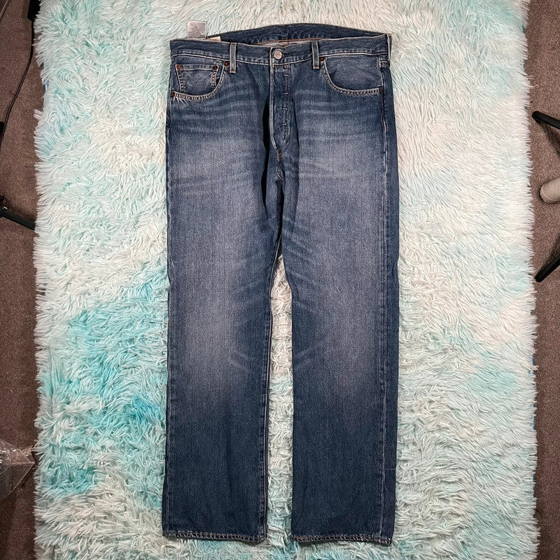 Blue Levi’s Jeans 501 Straight Leg Fit - W36 L30