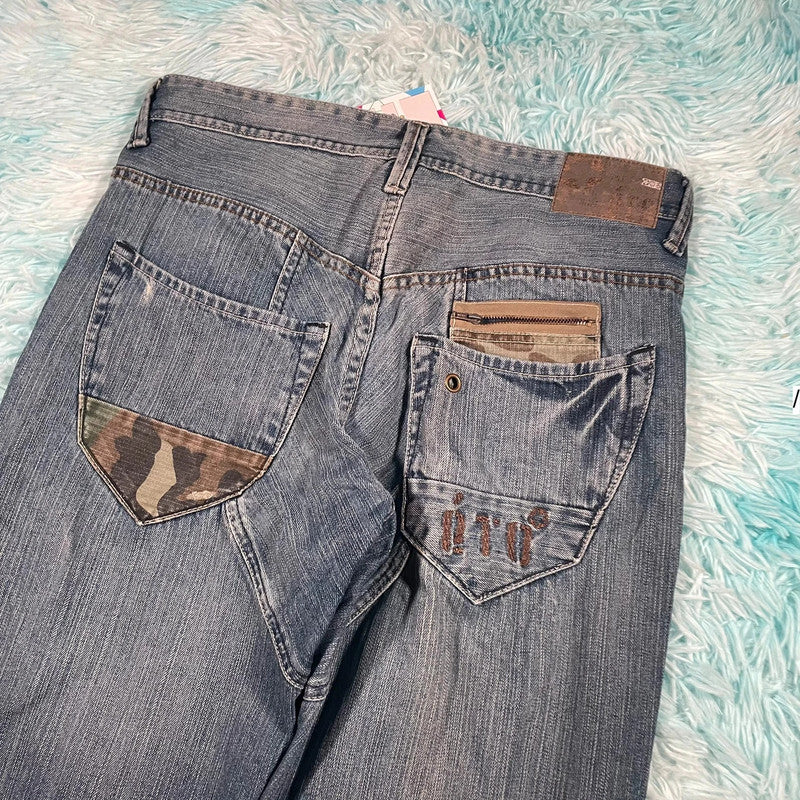 Vintage Y2K Eto Jeans Army Camo Pattern - 34W 32L