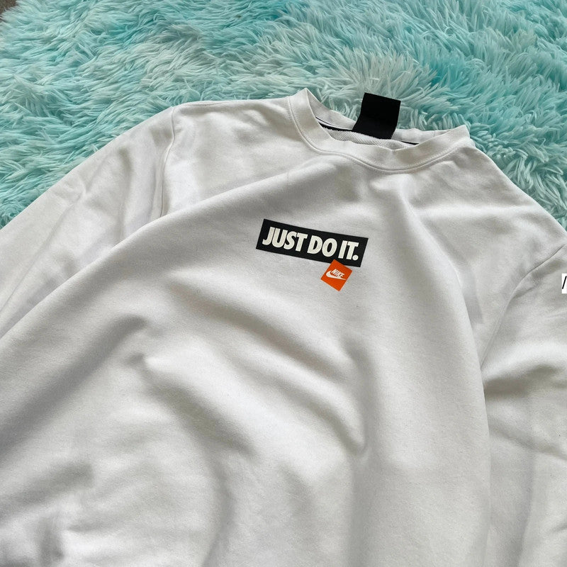 White Nike Sweatshirt Graphic - Large