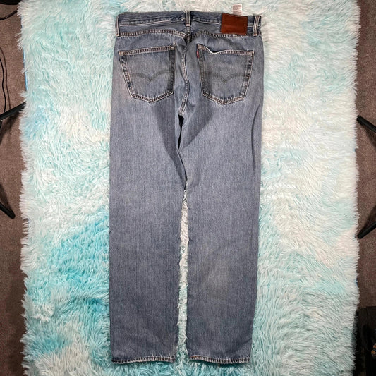 Blue Levi’s 501 Jeans Straight Leg - 34W 32L
