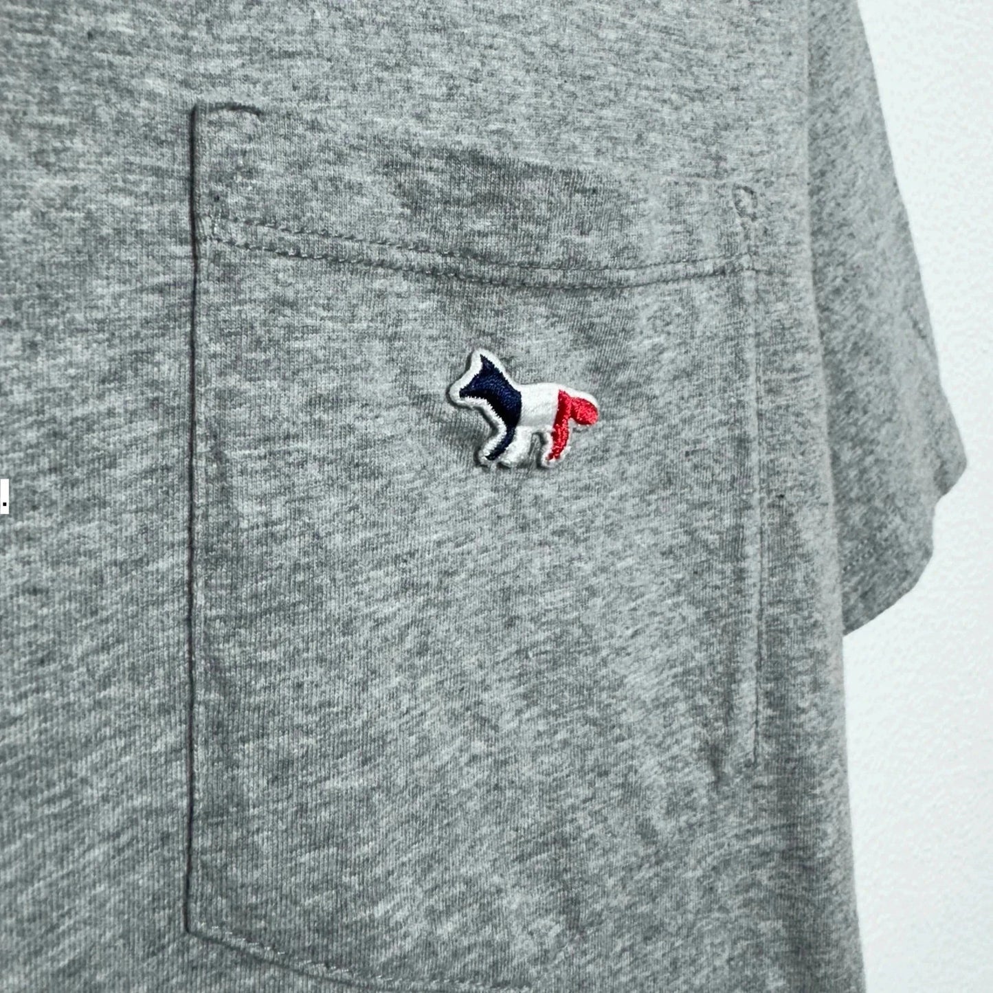 Grey Maison Kitsune T Shirt Plain - Small
