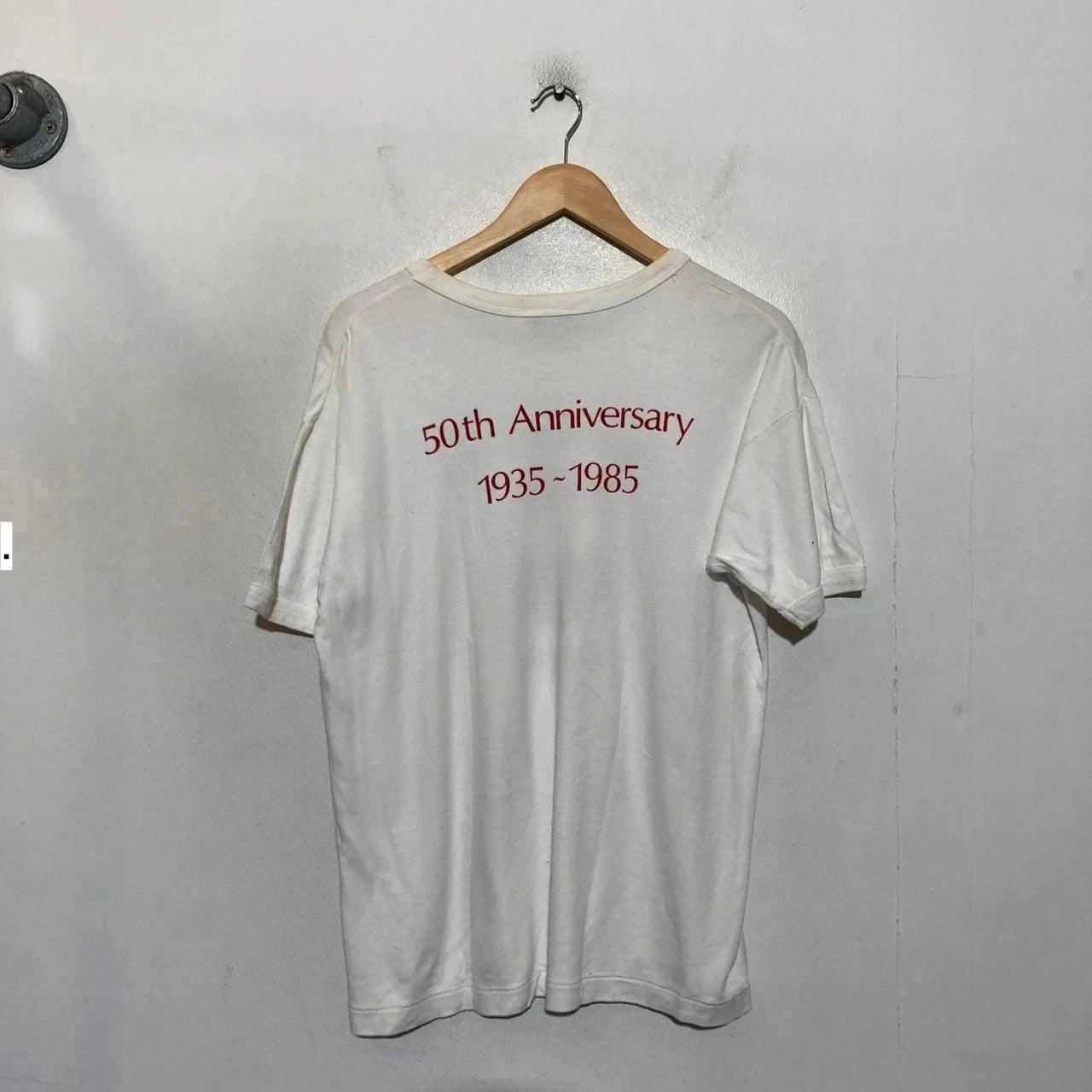 Vintage 80s 1985 The British Club Bahrain Graphic T Shirt - Large