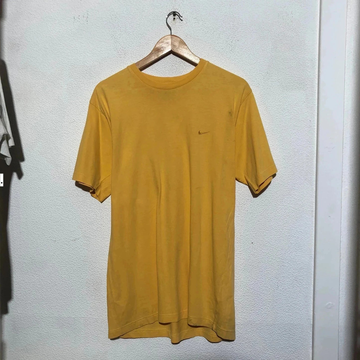 Vintage 90s Yellow Nike T Shirt Plain - Large