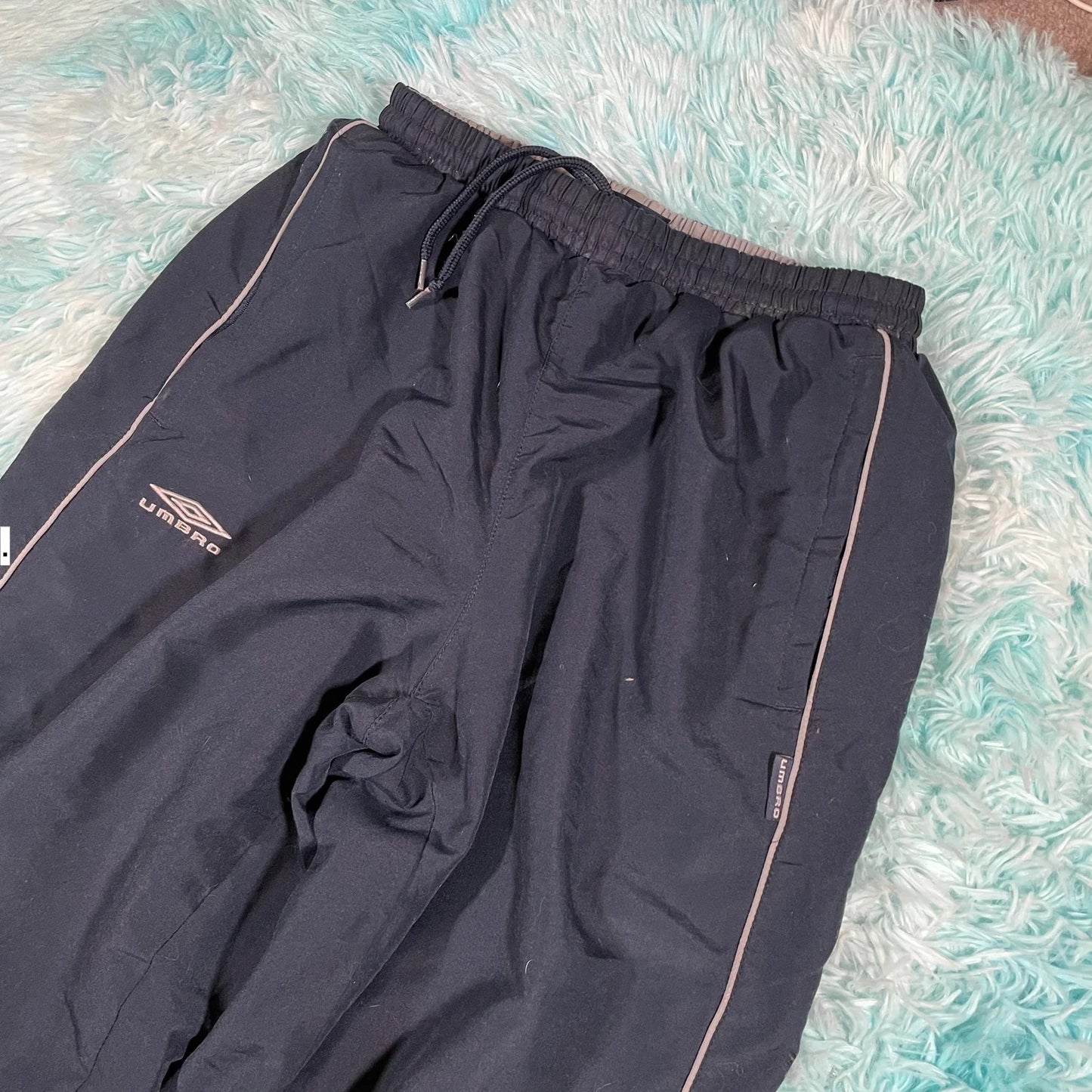Vintage 00s Navy Umbro Tracksuit Bottoms - Small