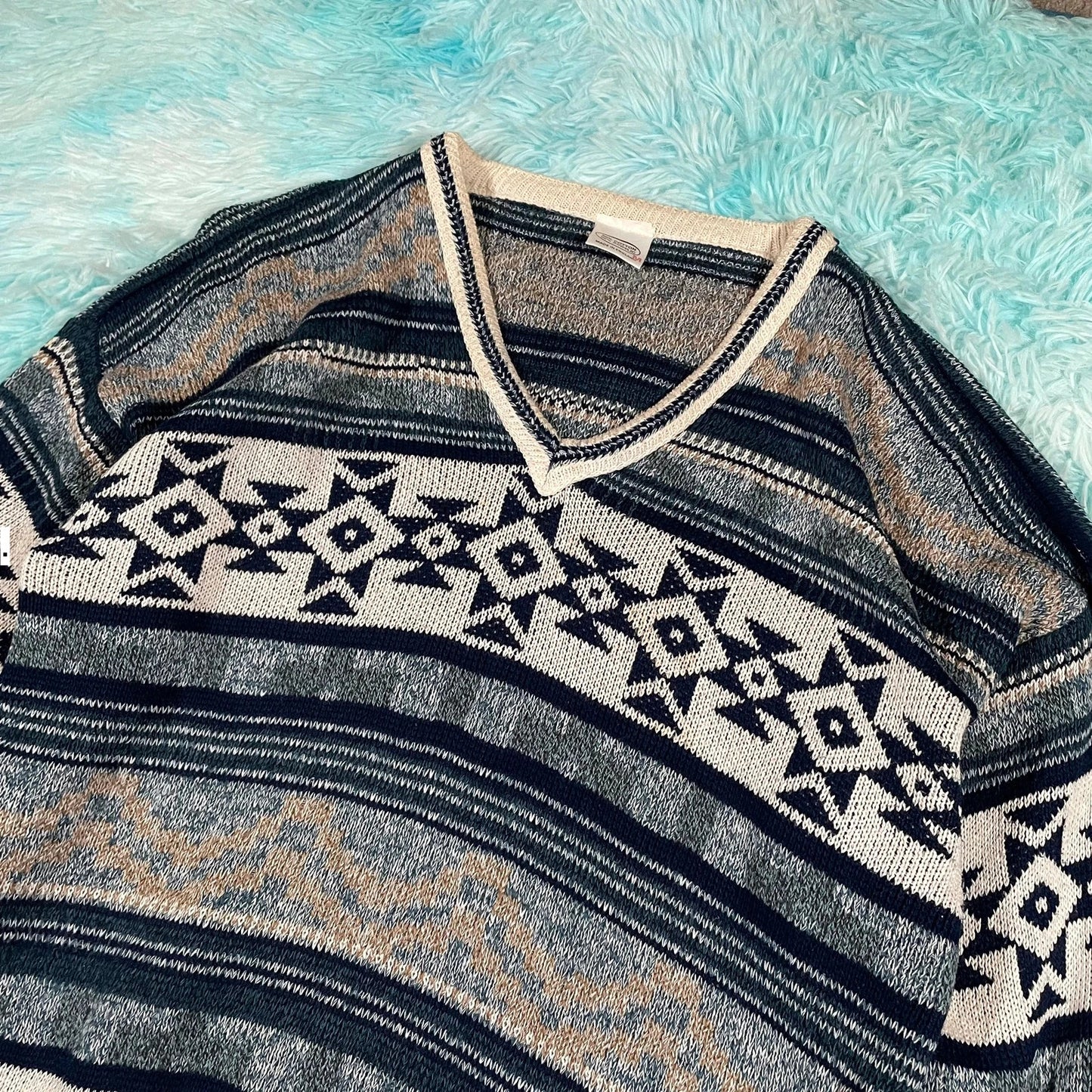 Vintage 90s Navy Funky Patterned Knitted Jumper - Medium