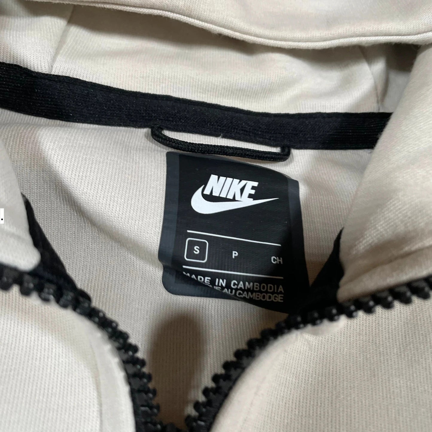 Cream Nike Tech Fleece Hoodie - Small