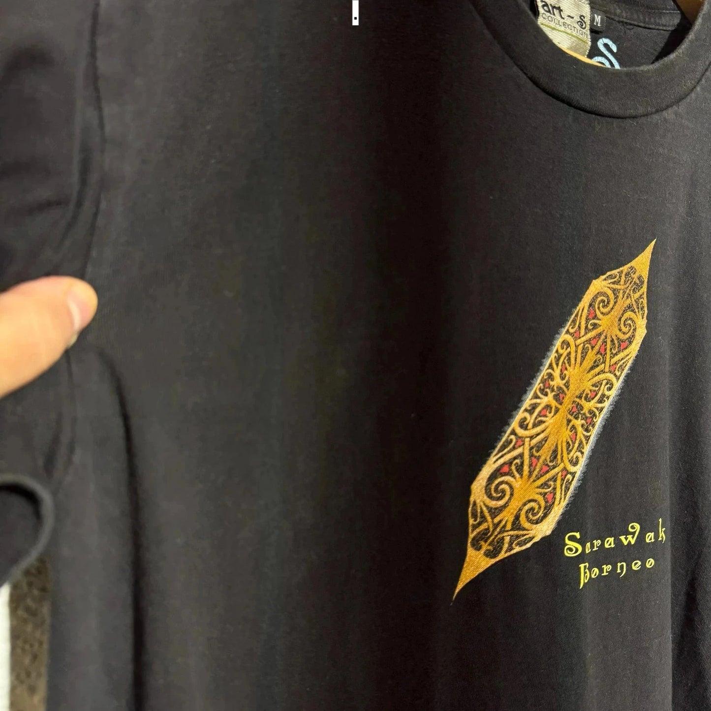Vintage Black Sarawak Bornee Graphic T Shirt - Medium