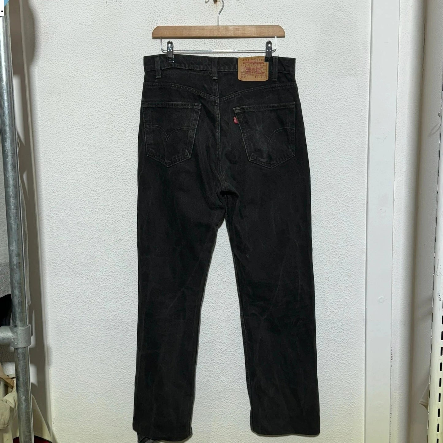 Vintage 90s Black Levi’s 505 Jeans Straight Baggy - W33 L32
