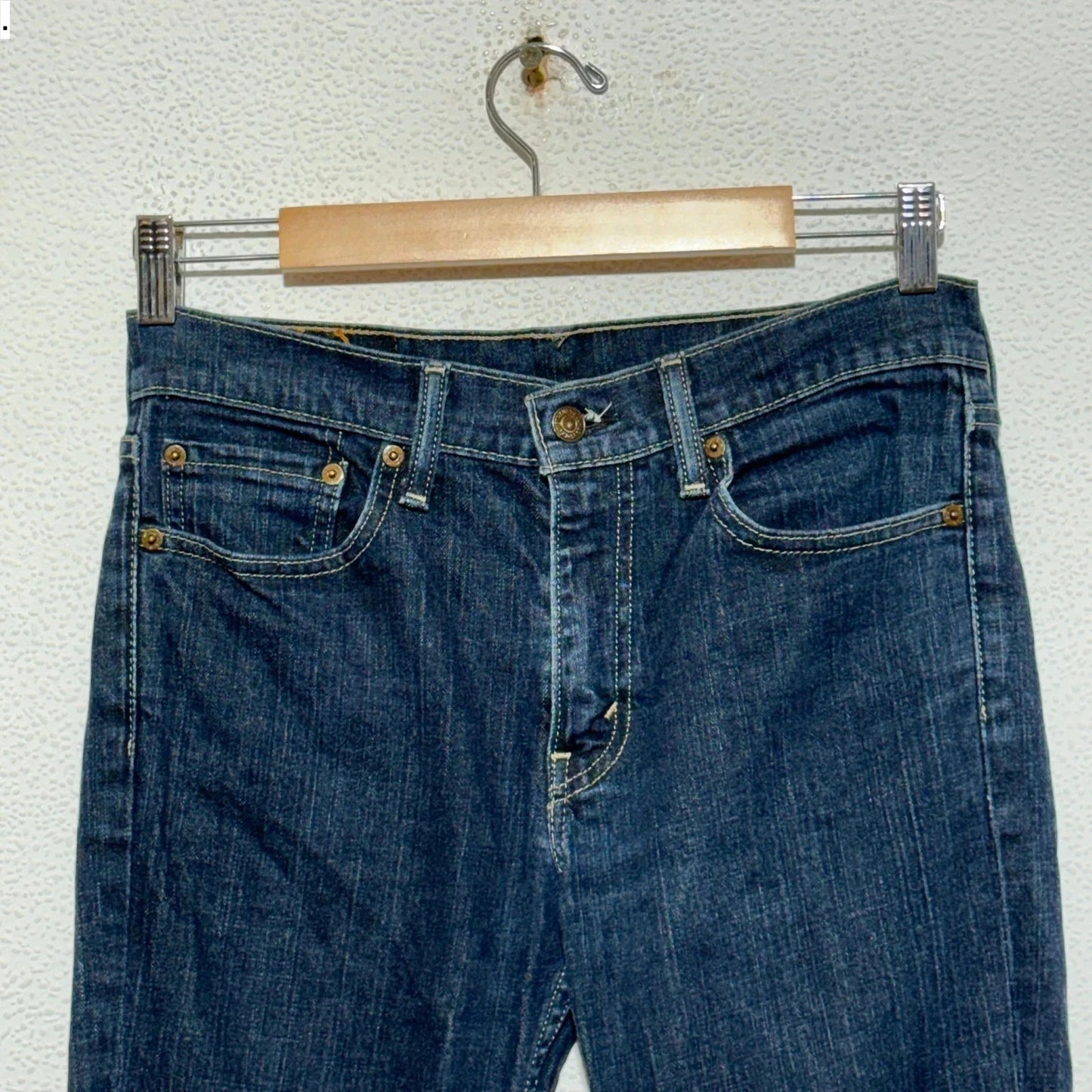 Blue Levi’s 511 Jeans Slim Straight Leg - 32W 32L