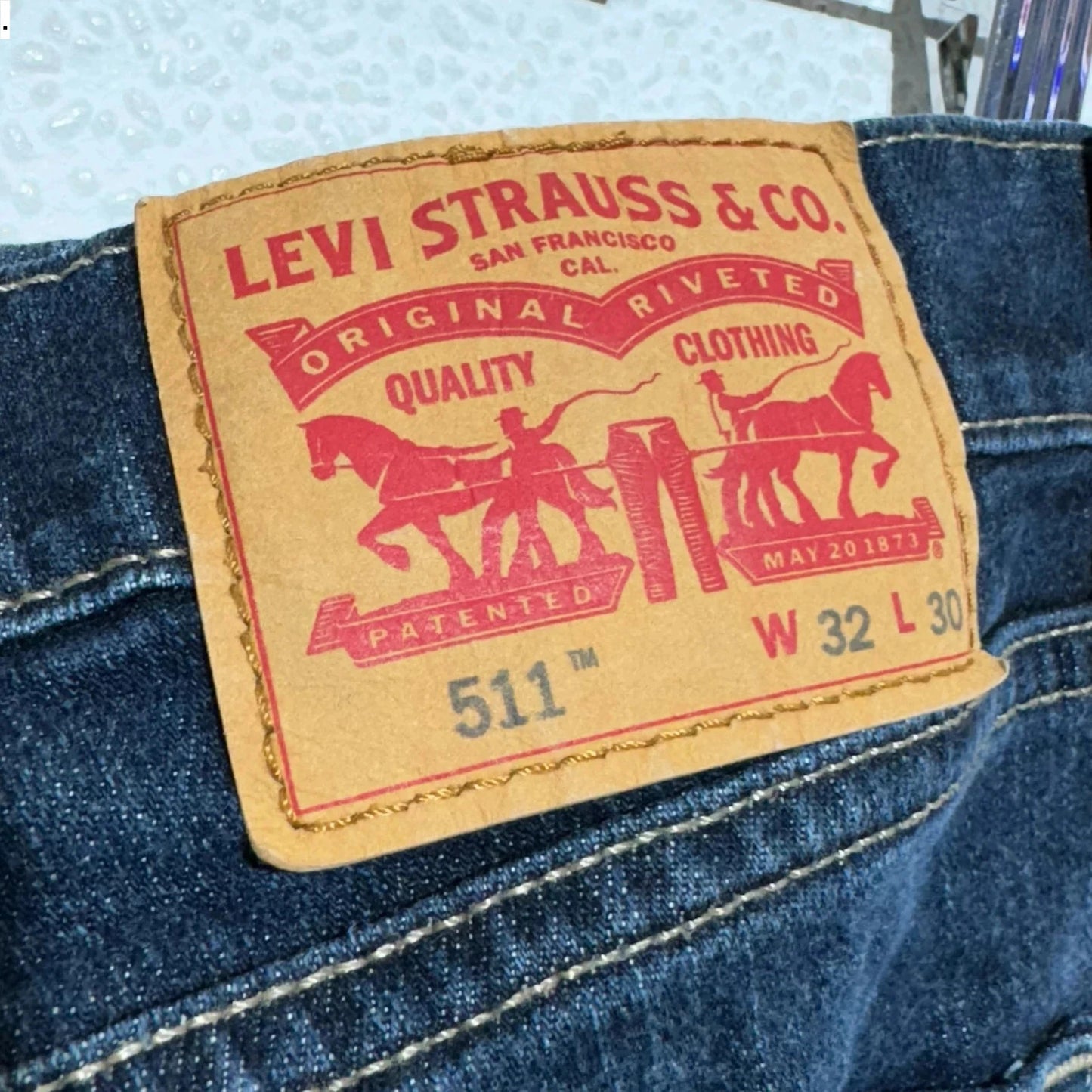 Blue Levi’s 511 Jeans Slim Straight Leg - 32W 32L