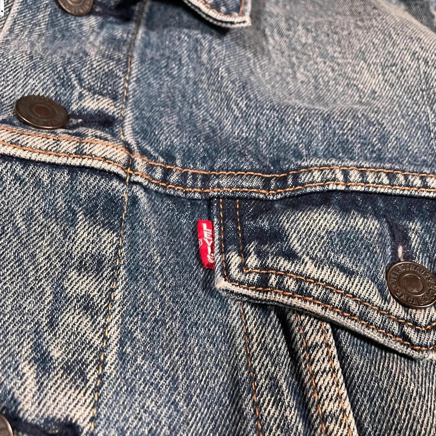 Blue Levi’s Denim Jacket Premium - Small