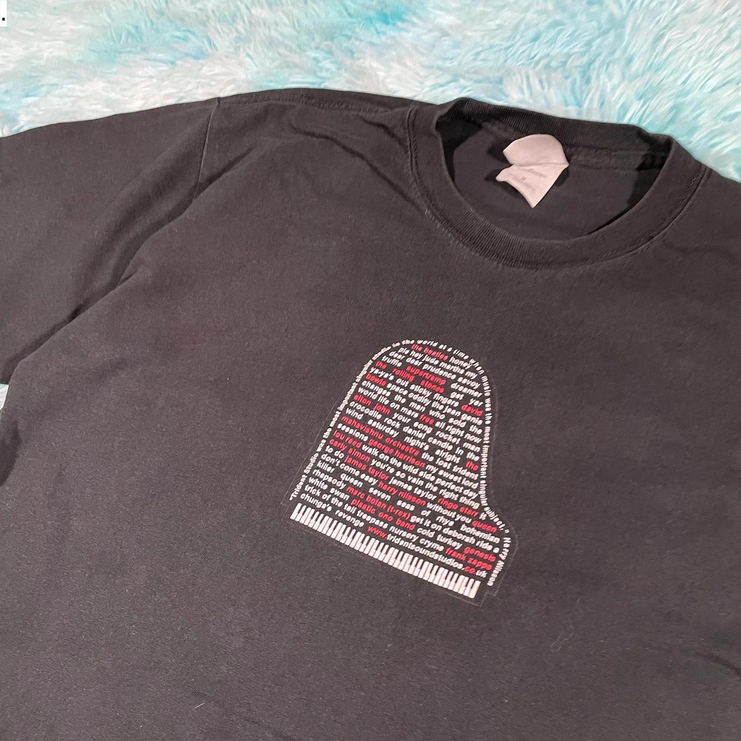 Vintage 00s Black Trident Sound Studios Music Graphic T Shirt - Medium