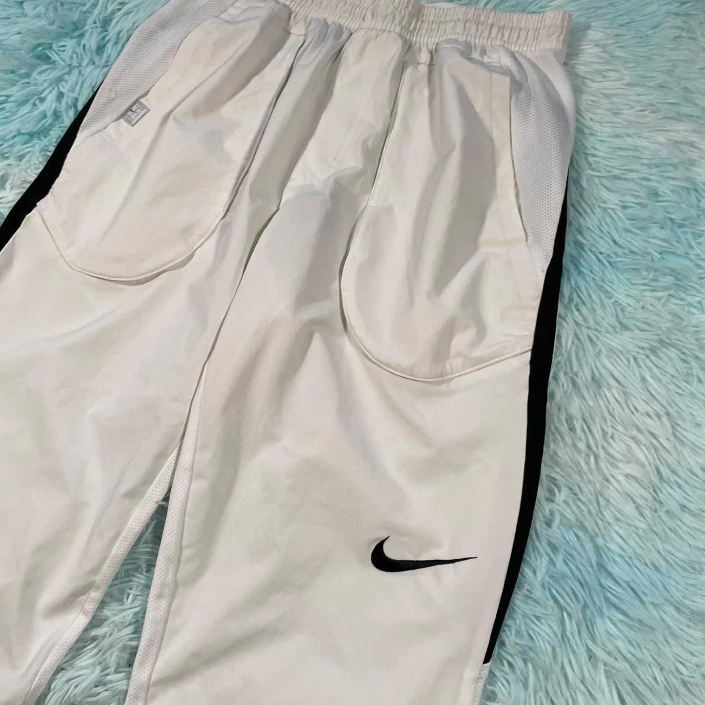 Vintage 00s White Nike Running Shorts - Small
