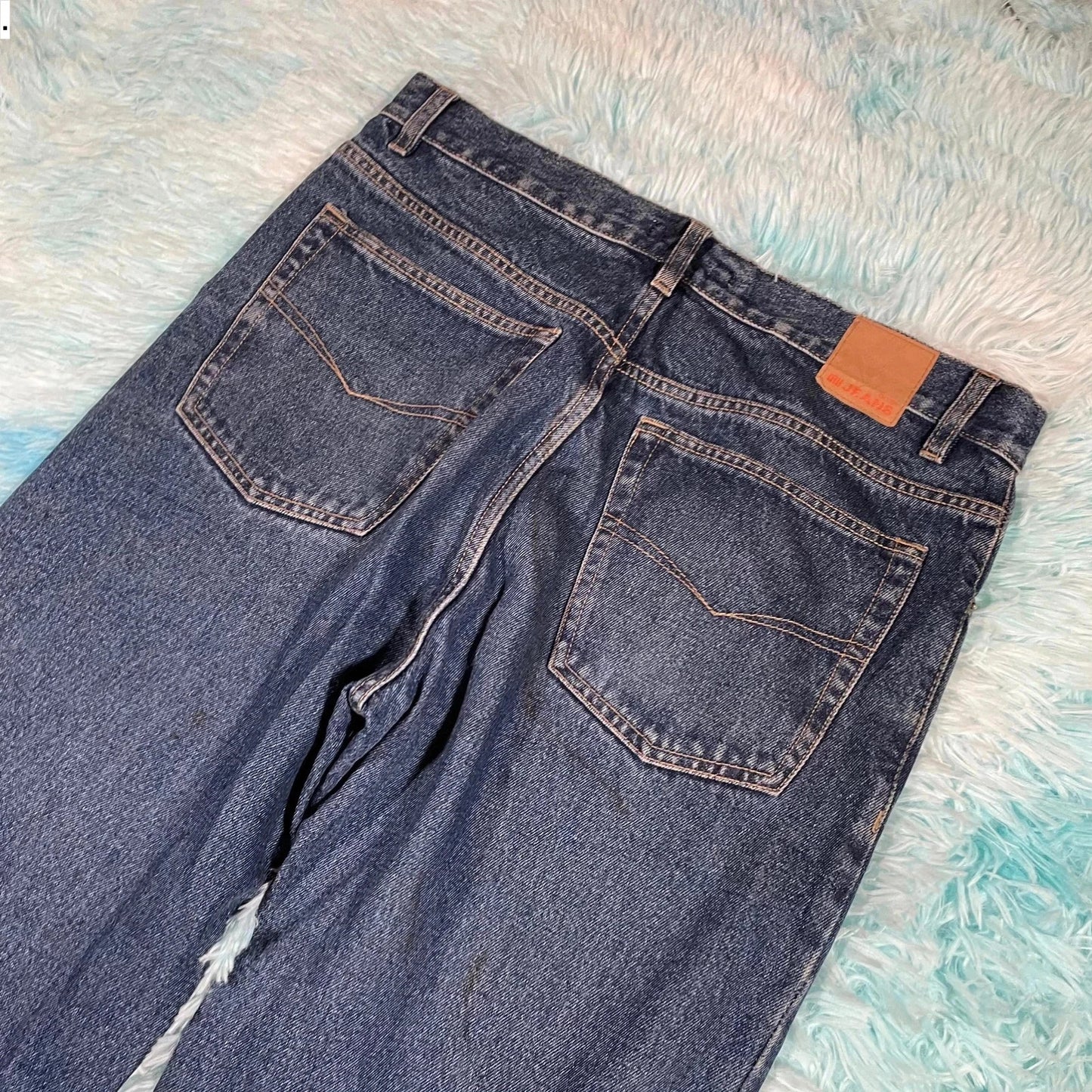 Vintage 00s MW Jeans Straight Leg - 34W 31L