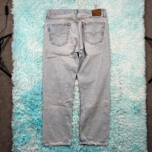 Vintage Levi’s 501 Jeans Lightwash Straight Leg - 36W 30L