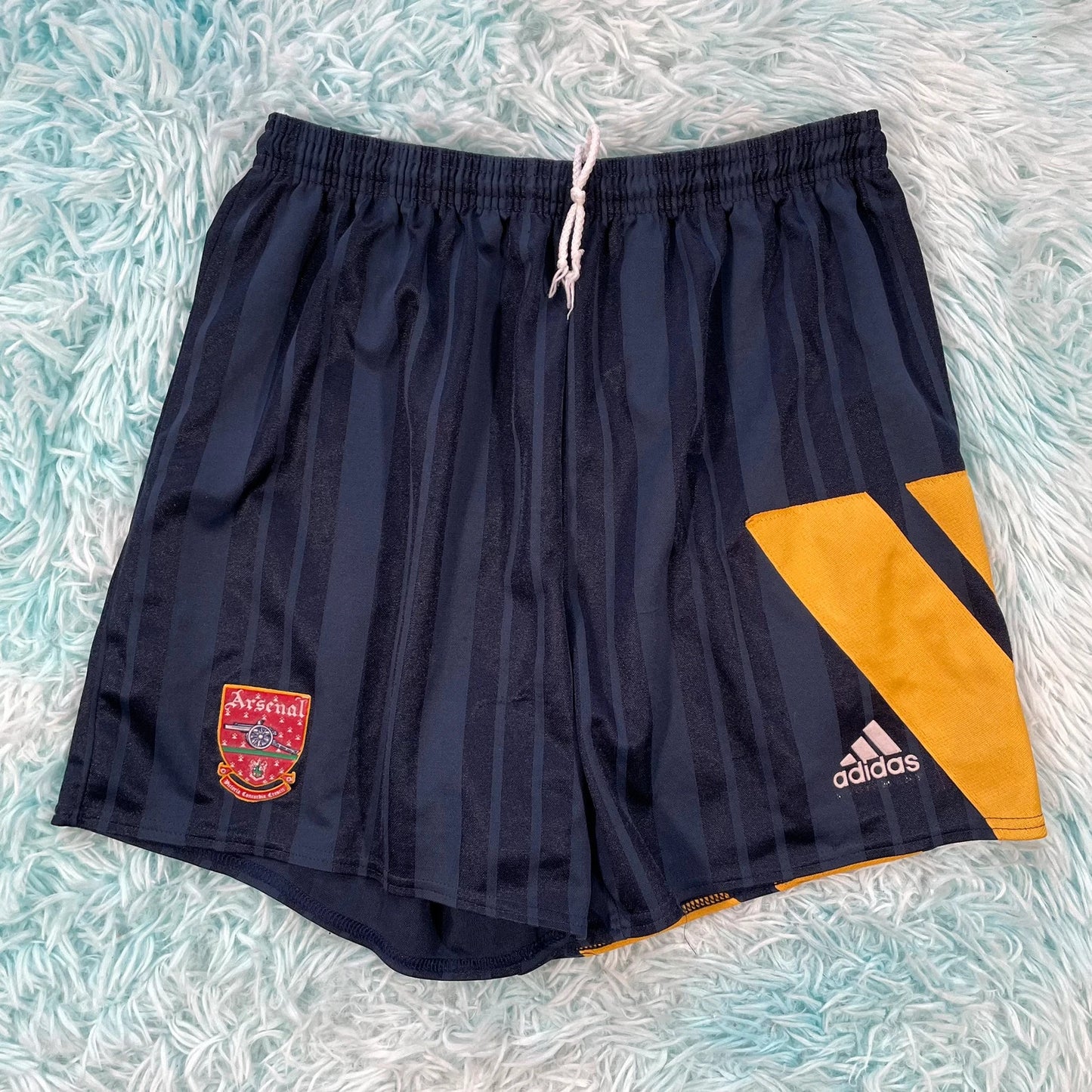 Vintage 90s Arsenal Shorts Adidas - XL