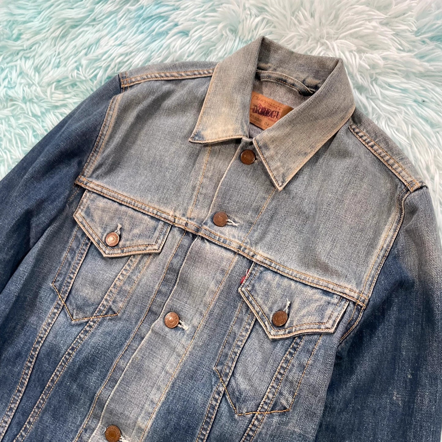 Vintage 00s Levi’s Jacket Irregular Faded - Small