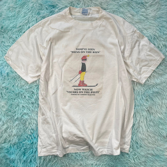 Vintage 90s White Skiing Vicars on the Piste Graphic T Shirt - XL