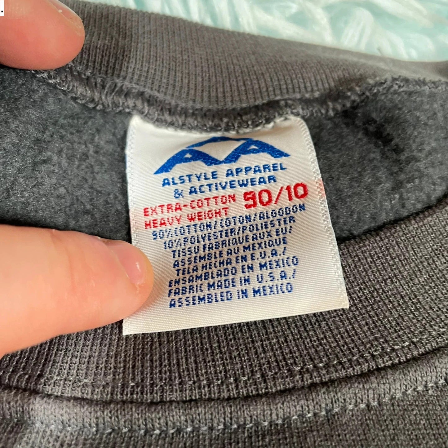 Vintage 00s Grey Aston Martin DB4 Graphic Sweatshirt - Large