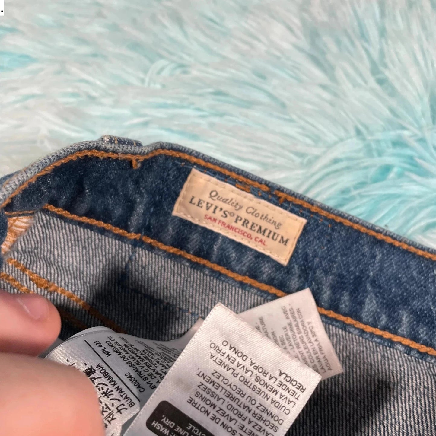 Blue Levi’s Denim Shorts Jorts - 32W