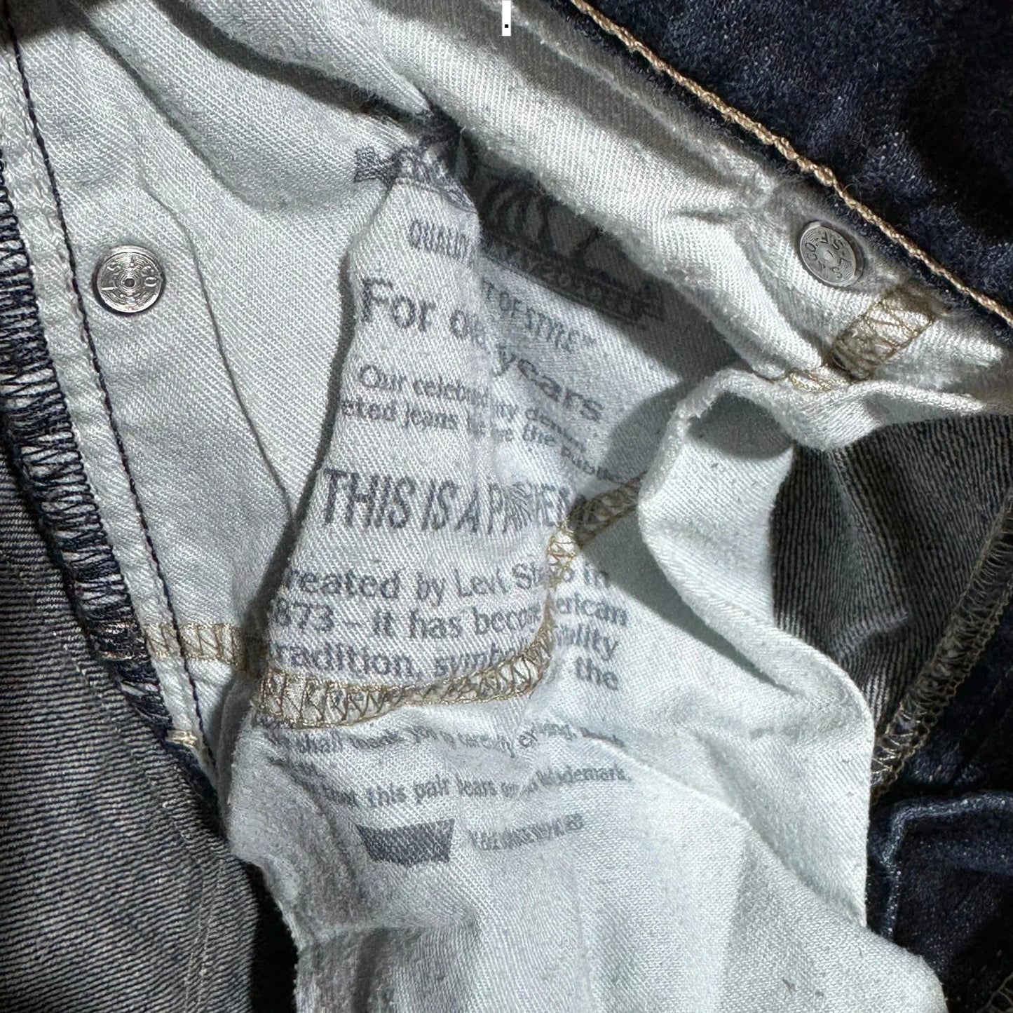 Blue Levi’s 511 Jeans Slim Straight Leg - 32W 32L
