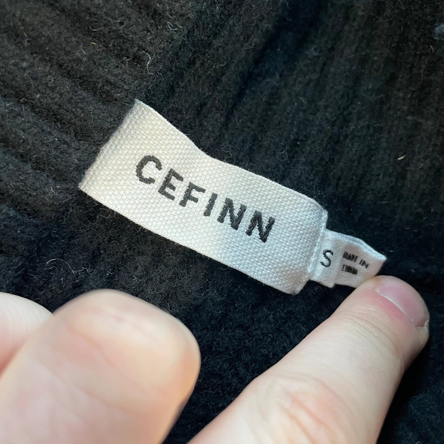 Black Cefinn Vest Jumper - Small