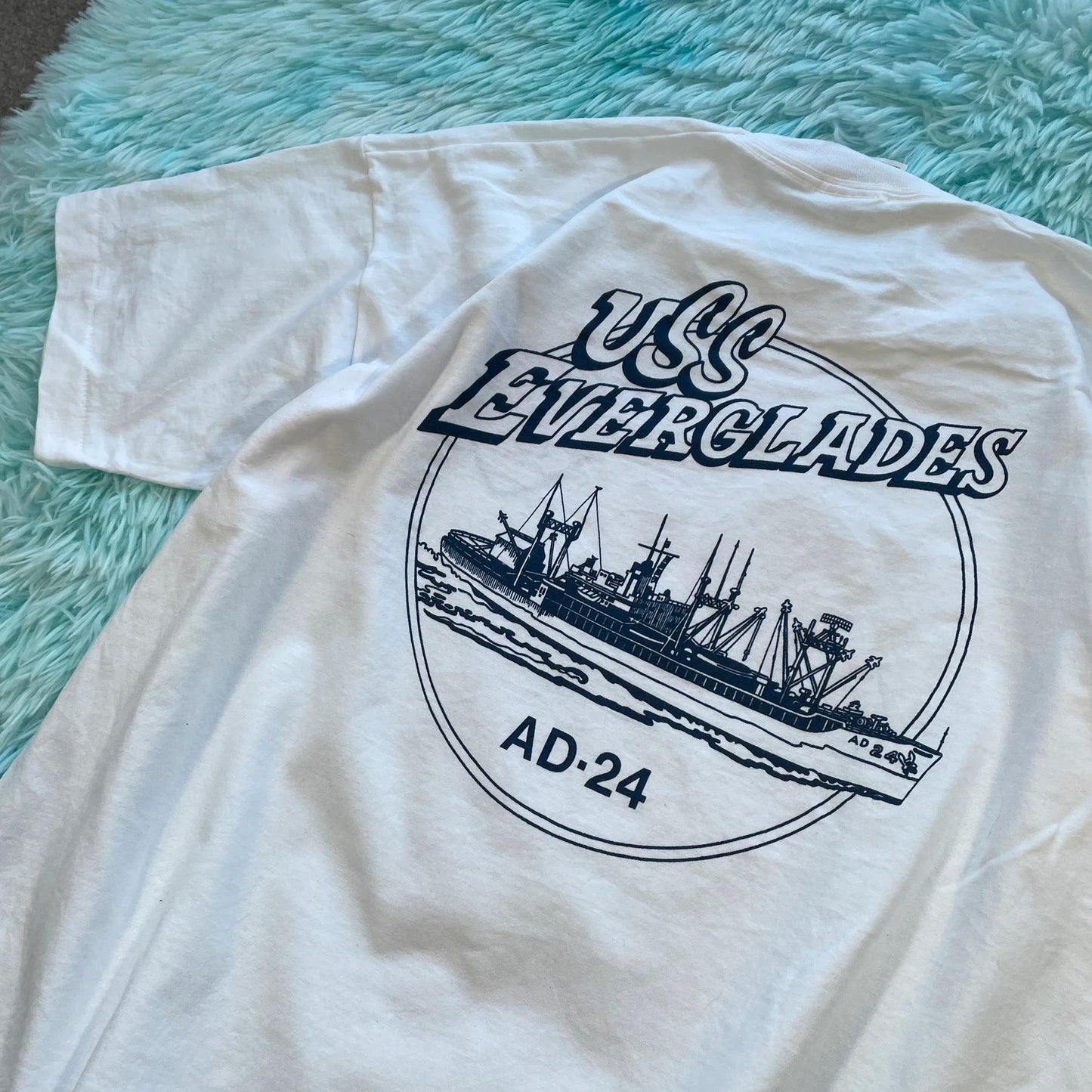 Vintage 90s White USS Everglades Ship Graphic T Shirt - XL