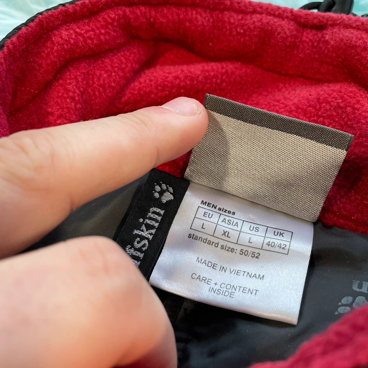 Vintage Red Jack Wolfskin Fleece Jacket - Large