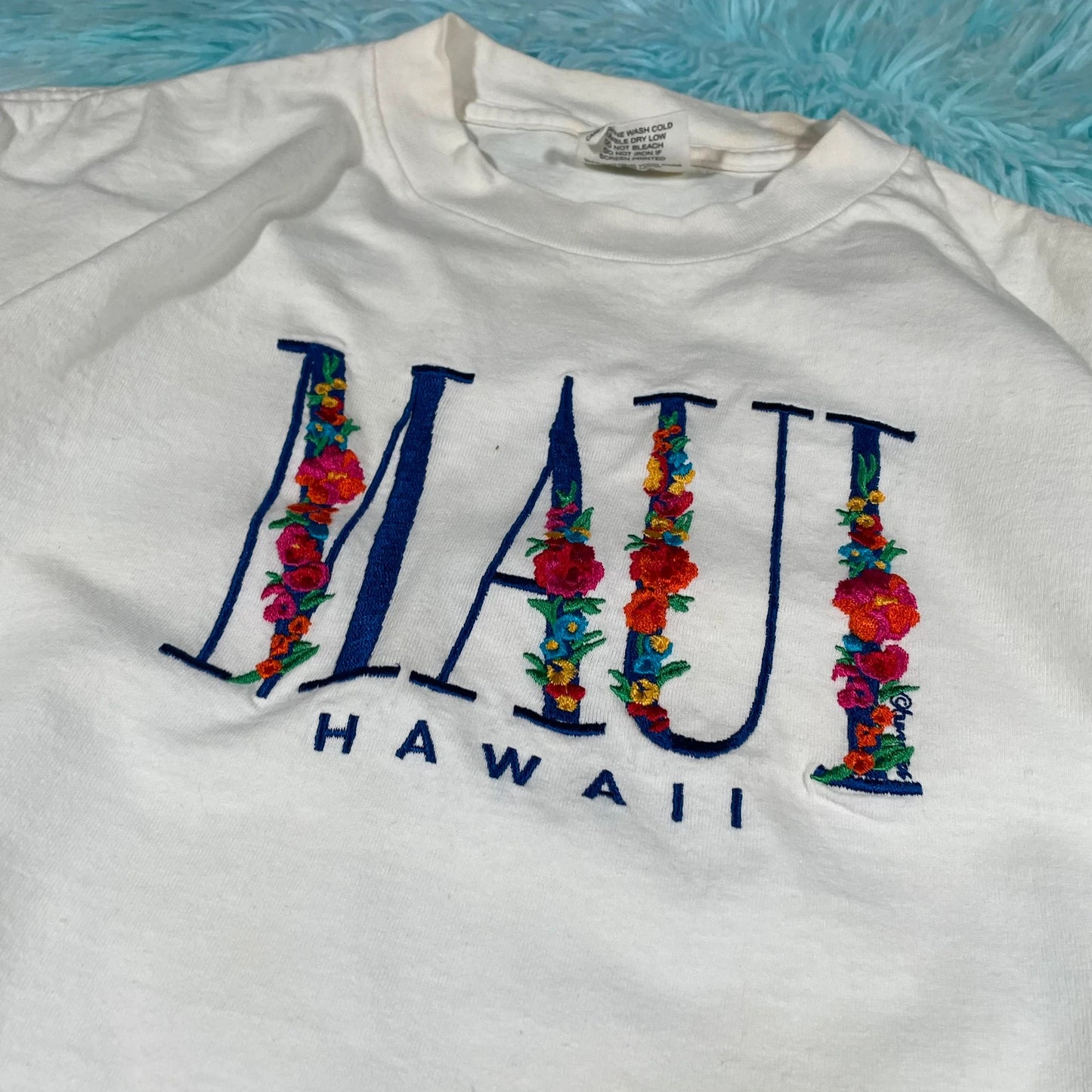 Vintage 90s White Maui Embroidered T Shirt - Large